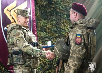 Десантник з Миколаєва отримав «Золотий хрест» (ФОТО)