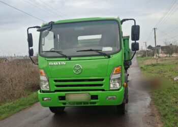 На Миколаївщині у Чорноморці під вантажівкою загинув водій мопеду (ФОТО)