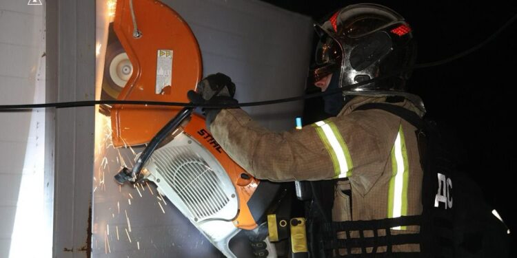 Дніпро під атакою ворожих БпЛА: є постраждалі та масштабні руйнування (ФОТО)