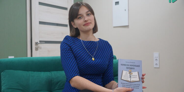 «Неправди навколо Шухевича дуже багато, і ці міфи ще розвінчувати і розвінчувати» – Тетяна Олійник презентувала у Миколаєві свої книжки (ФОТО)