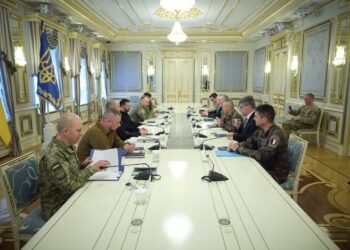 Чи будуть в Україні миротворці? Що про зустріч з начальниками штабів збройних сил Франції та Британії кажуть Зеленський, Сирський, Умєров (ФОТО)