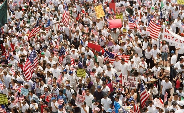 Понад 20 роботів вперше пробігли напівмарафон у Пекіні разом з людьми