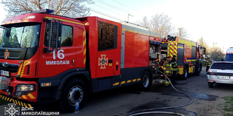 Минулої доби на Миколаївщині рятувальники 16 виїжджали на гасіння пожеж (ФОТО)