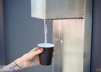 Лікарні Миколаївщини отримали від благодійників нові мобільні водоочисні станції (ФОТО)