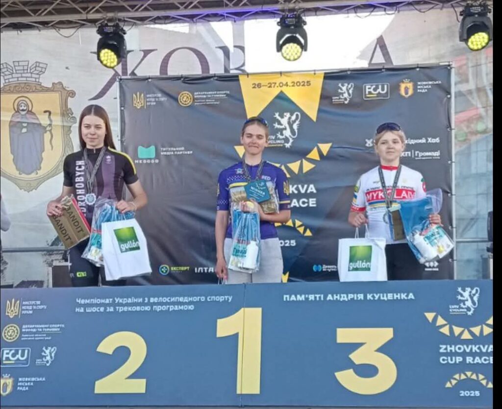 Миколаївські спортсменки успішно виступили на чемпіонаті України з велоспорту на шосе (ФОТО) 7 Миколаївські спортсменки успішно виступили на чемпіонаті України з велоспорту на шосе (ФОТО) 6