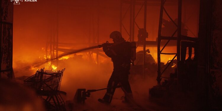 Атаки «шахедів»: у Харкові – понад 20 «прильотів» і троє постраждалих, у Києві – двоє постраждалих (ФОТО)