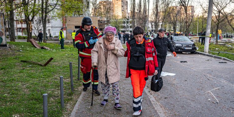 Кількість постраждалих у Харкові збільшилась до 82 людей, з них 6 дітей (ФОТО)