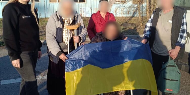 Ще 45 цивільних українців вдалось повернути з ТОТ, росії та білорусі (ФОТО)