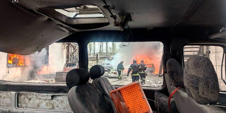 “Це терор”, -Зеленський відреагував на удар по Кривому Рогу (ФОТО)