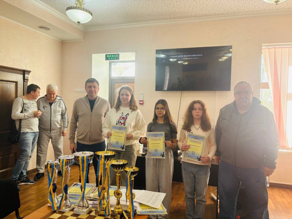 У Миколаєві відбувся рапід-турнір пам'яті дитячого тренера Д.Б.Рахмилевича (ФОТО) 11 У Миколаєві відбувся рапід-турнір пам'яті дитячого тренера Д.Б.Рахмилевича (ФОТО) 10