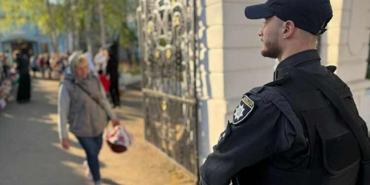 На Миколаївщині святкують Великдень. Поліція каже – без суттєвих правопорушень (ФОТО, ВІДЕО)