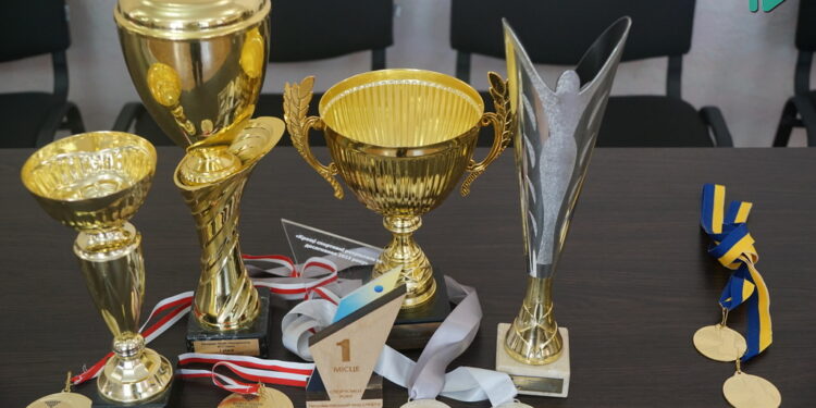 Стати чемпіонами – юні талановиті миколаївські шашкісти Матвєй Колєсніков та Вероніка Поросолова поділились власними планами (ФОТО)