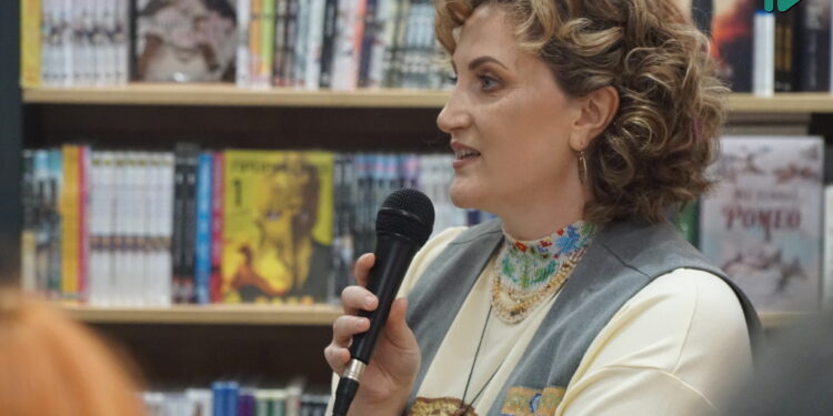 На 50% миколаївська книга. У Миколаєві презентовано роман «Семптем» Анни Софіної (ФОТО)