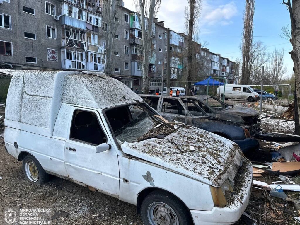 Наслідки нічної дронової атаки на Миколаїв (ФОТО, ВІДЕО) 17 Наслідки нічної дронової атаки на Миколаїв (ФОТО, ВІДЕО) 16