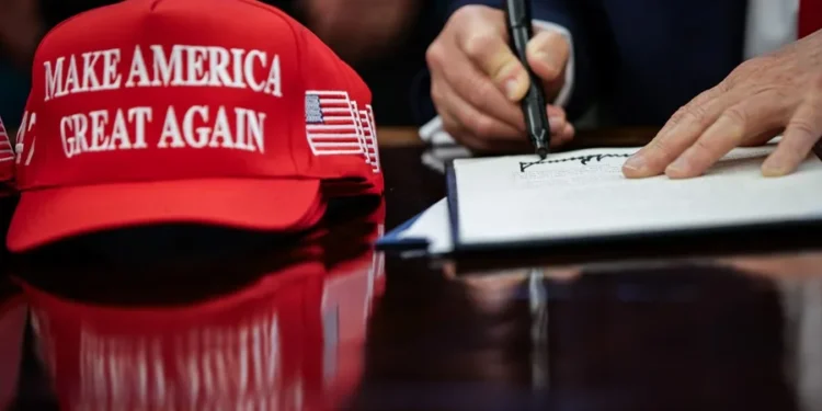 12 штатів США подали до суду через “економічно безрозсудний і незаконний” тарифний план Трампа