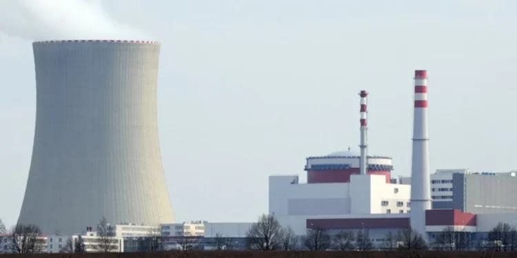 Чехія купуватиме уран в Казахстані замість Росатому