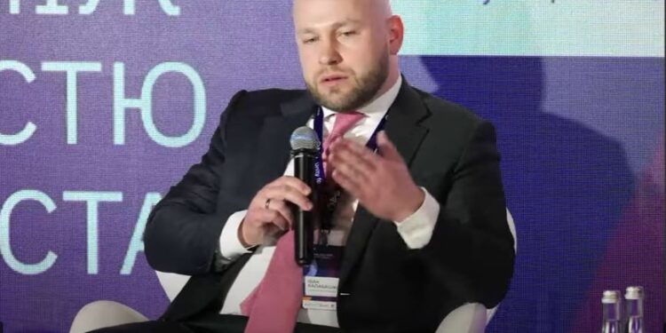 Родина кіберполковника СБУ володіє майном на майже $2 млн. і бізнесом в Криму (ФОТО, ВІДЕО)