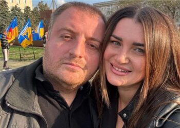Зеленський звільнив Романа Мрочка з посади начальника Херсонської адміністрації, реакція його дружини на це обурила херсонців