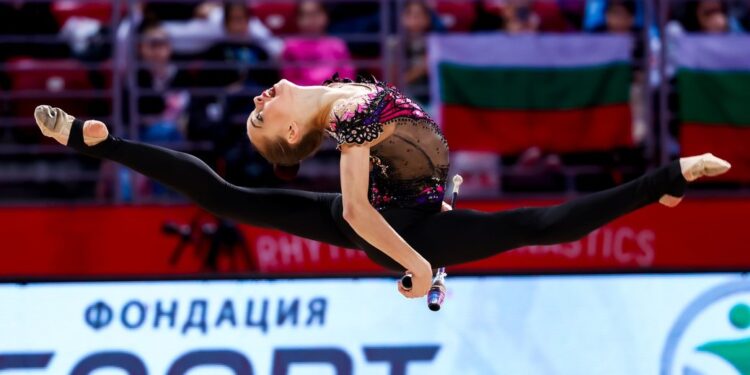 Таїсія Онофрійчук здобула три “золота” на етапі Кубка світу з художньої гімнастики в Софії (ВІДЕО)