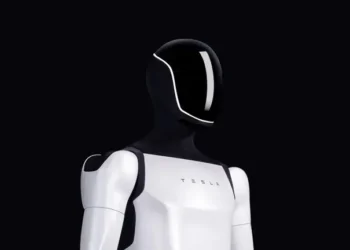 Ілон Маск зупинив виробництво роботів Optimus через тарифи Трампа