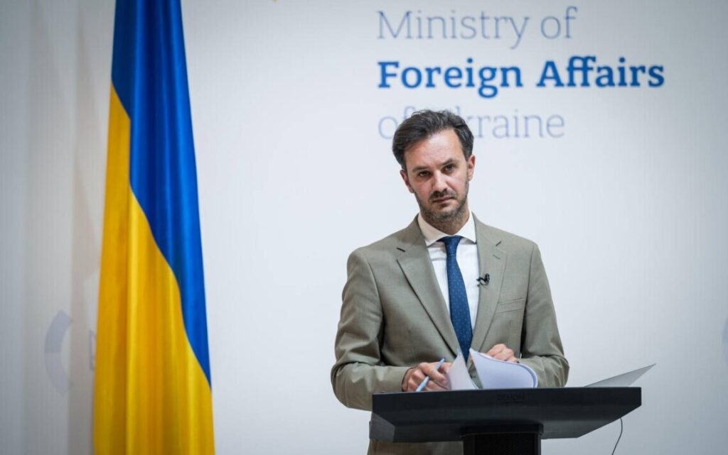МЗС України застерігає військових іноземців від участі у параді в Москві 9 травня 1