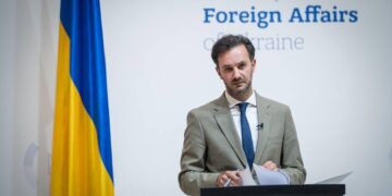 МЗС України застерігає військових  іноземців від участі у параді в Москві 9 травня