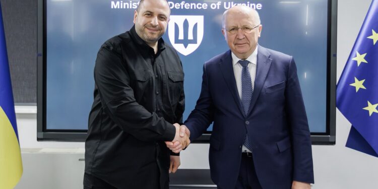 До Києва приїхав єврокомісар Кубілюс – він вже зустрівся з Умєровим (ФОТО)