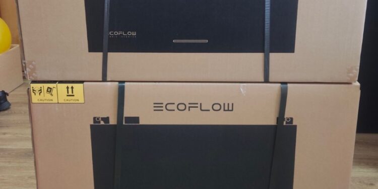 12 закладів освіти Миколаєва отримали зарядні станції EcoFlow від Save the Children