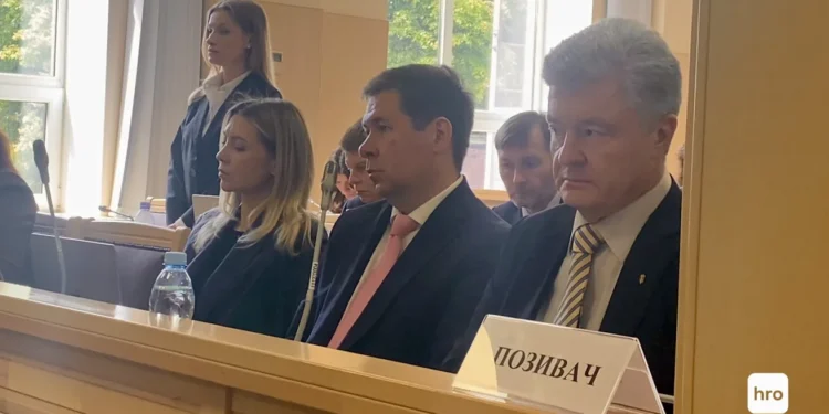 Верховний Суд почав розгляд позову Порошенка щодо зняття санкції і хоче, щоб Офіс президента надав докази