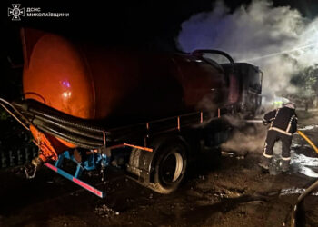 Підпал автівки та кімната в будинку – які пожежі вчора гасили на Миколаївщині