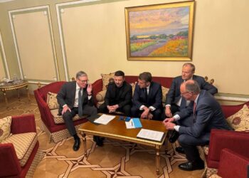Зеленський, Макрон, Стармер, Мерц і Туск провели розмову з Трампом