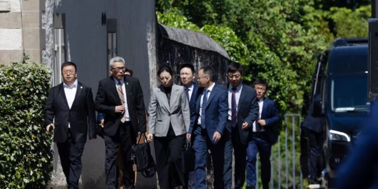 У Швейцарії зустрілися делегації США та Китаю – для розрядки торговельної війни