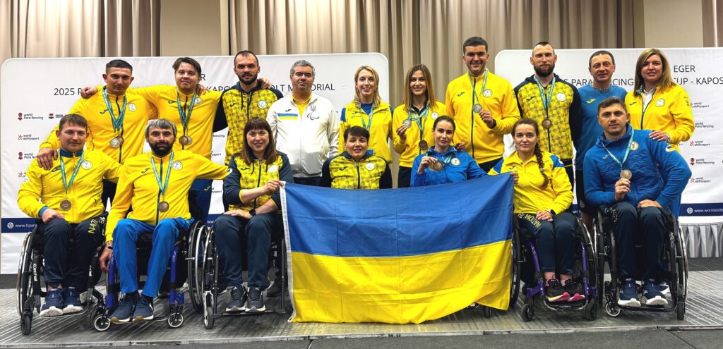 Миколаївські парафехтувальники на візках здобули три нагороди турніру в Угорщині (ФОТО) 3 Миколаївські парафехтувальники на візках здобули три нагороди турніру в Угорщині (ФОТО) 2