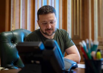 Про депортованих росією українських дітей і готовність України до переговорів – Зеленський поговорив з Папою Римським