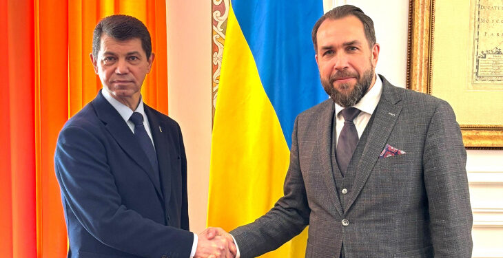 Україна просить Польщу якнайшвидше домовитись з протестувальниками і розблокувати рух вантажівок на кордоні