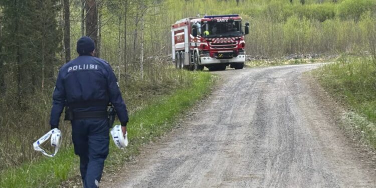 У Фінляндії зіткнулися два вертольоти, що вилетіли з Таллінна, – тих, що вижили, немає, – ЗМІ