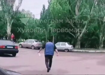Миколаївський обласний ТЦК прокоментував інцидент у Первомайську: чоловік вдався до «перформансу» – заздалегідь викликав швидку і порізав собі руку