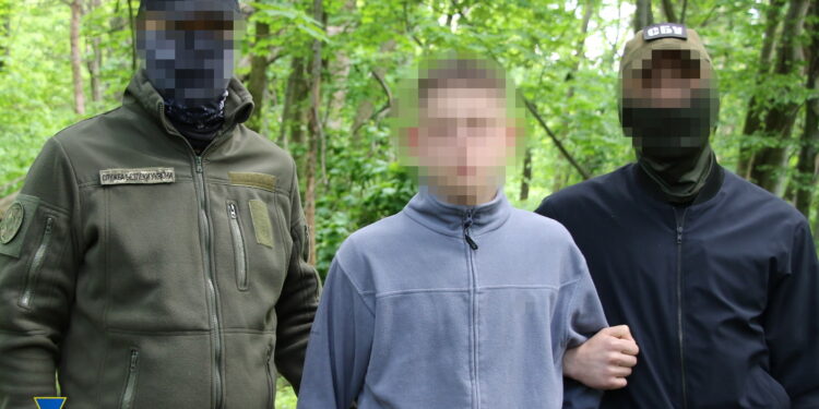 У Києві неповнолітній за завданням ФСБ готував підрив ТЦК (ФОТО, ВІДЕО)