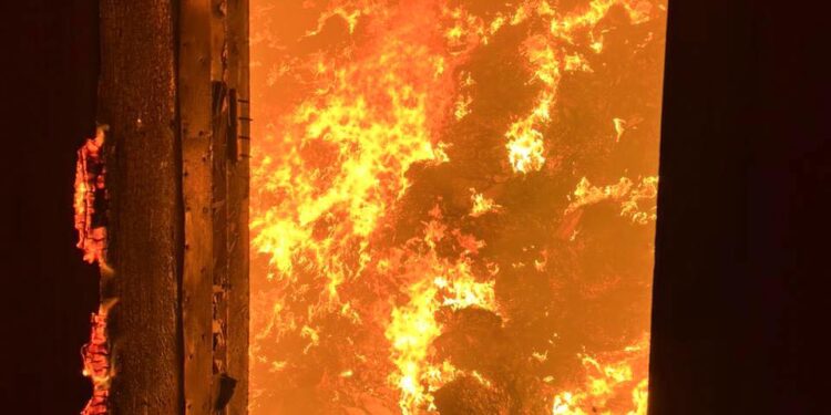 Росіяни атакували Суми – є влучання БпЛА, частина міста без світла, відомо про одного пораненого