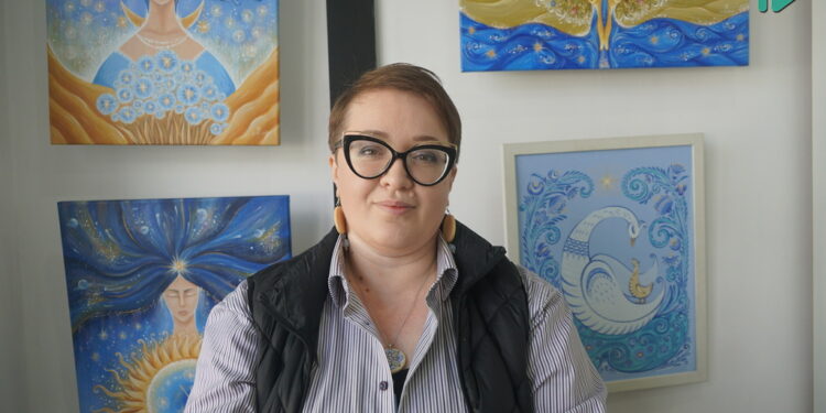 Творчий шоурум – як майстриня таврійського розпису Оксана Давидова змогла відкрити у Миколаєві магазинчик (ВІДЕО)