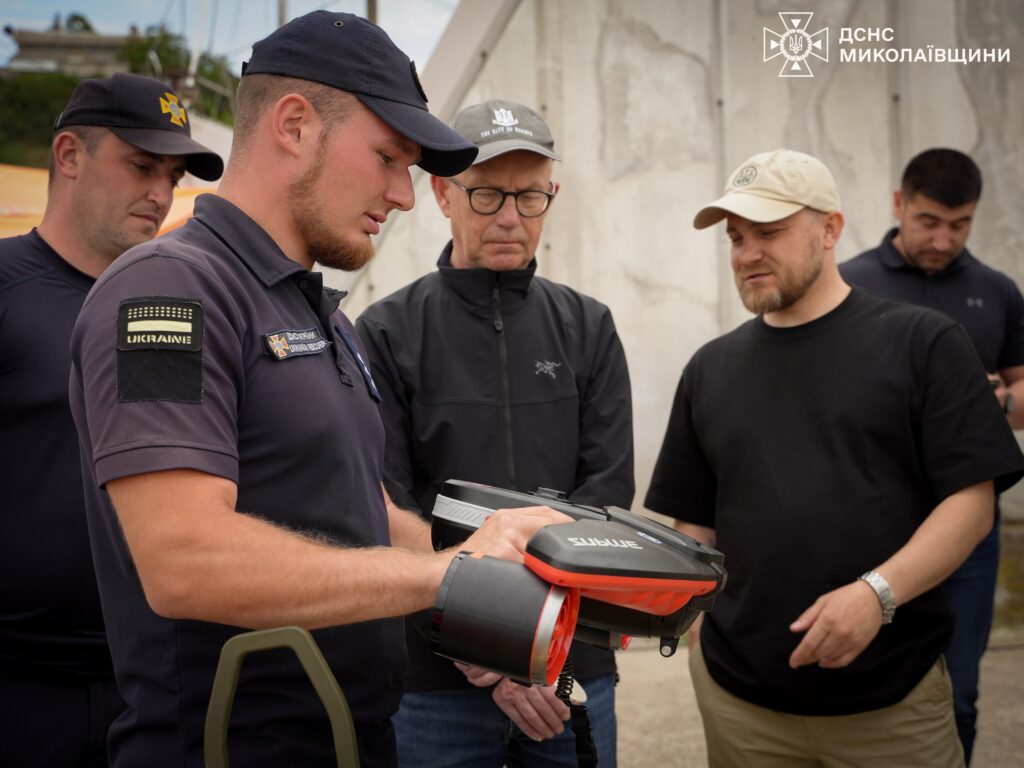 Данський посол вивчав у Миколаєві можливість створення Центру підводного розмінування (ФОТО, ВІДЕО) 3 Данський посол вивчав у Миколаєві можливість створення Центру підводного розмінування (ФОТО, ВІДЕО) 2