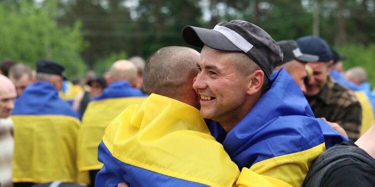 Вперше звільнено військових із 46 частин, з яких раніше не повертали нікого, – Коордштаб щодо останнього обміну