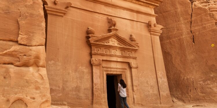 Вперше з 1952 року – в Саудівській Аравії дозволять обмежений продаж алкоголю