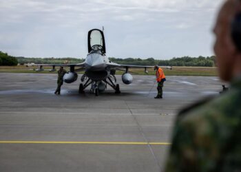 Нідерланди відправили останню партію винищувачів F-16 для України
