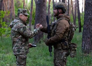 Бійці 425-го ОШП “Скала”, які виконують завдання на Покровському напрямку, отримали нагороди від Сирського (ФОТО)
