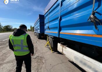 На Миколаївщині Укртрансбезпека зупинила фуру з перевантажем – штрафів «набігло» на 51 тис.грн.