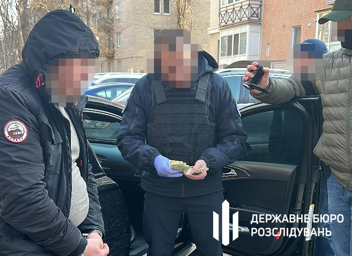 У Миколаєві судитимуть працівника ТЦК та його спільника за вимагання (ФОТО) 3 У Миколаєві судитимуть працівника ТЦК та його спільника за вимагання (ФОТО) 2