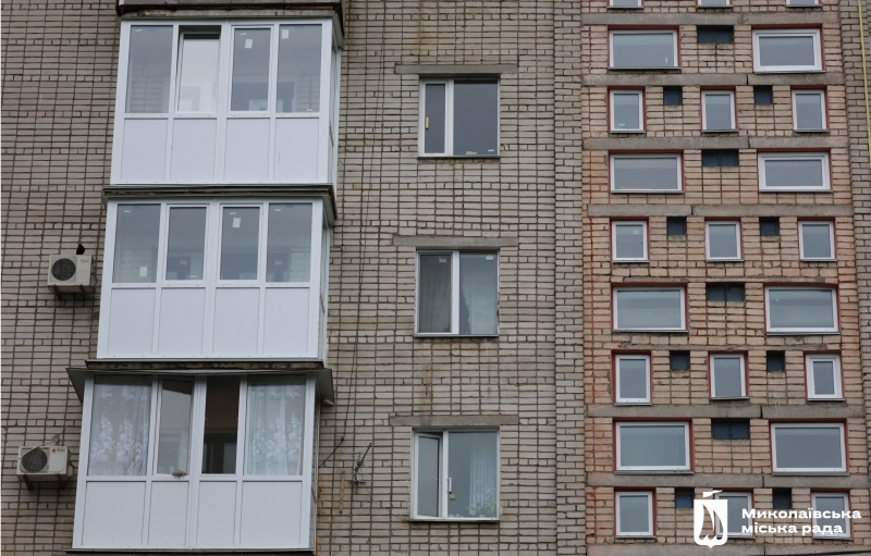 У Миколаєві за підтримки Данії відновили 23 житлові будинки та 2 спортмайданчики, пошкоджені через російські обстріли (ФОТО) 19 У Миколаєві за підтримки Данії відновили 23 житлові будинки та 2 спортмайданчики, пошкоджені через російські обстріли (ФОТО) 18