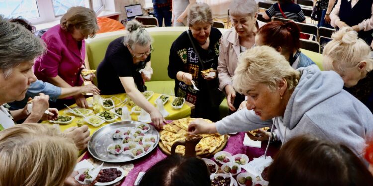 «На всі смаки» – миколаївці спробували справжні грузинські хачапурі та корейську кимчи з огірків (ФОТО)