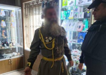 На Закарпатті поліція затримала двох “радянських солдатів”, один з них – священик УПЦ (МП) (ФОТО)